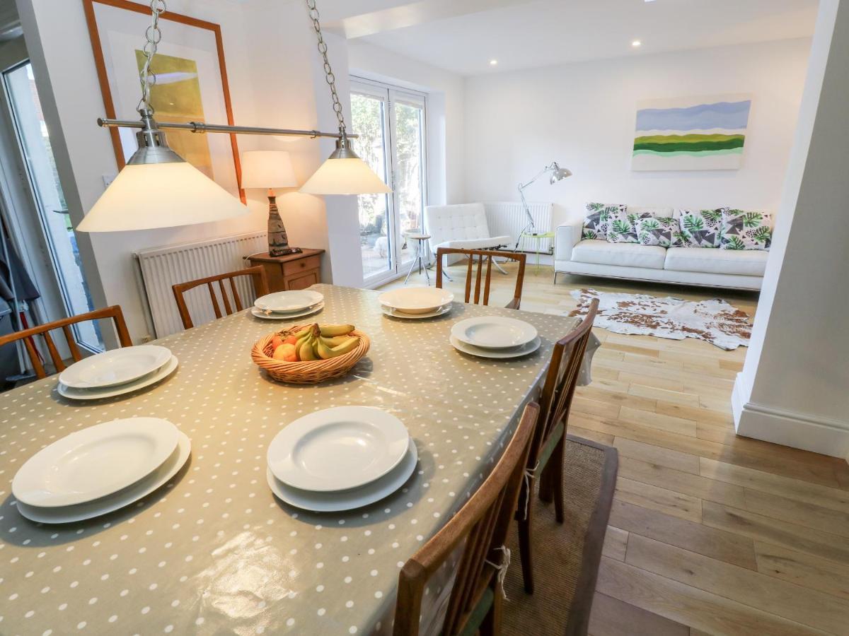 Dovedale Villa ไรด์ ภายนอก รูปภาพ